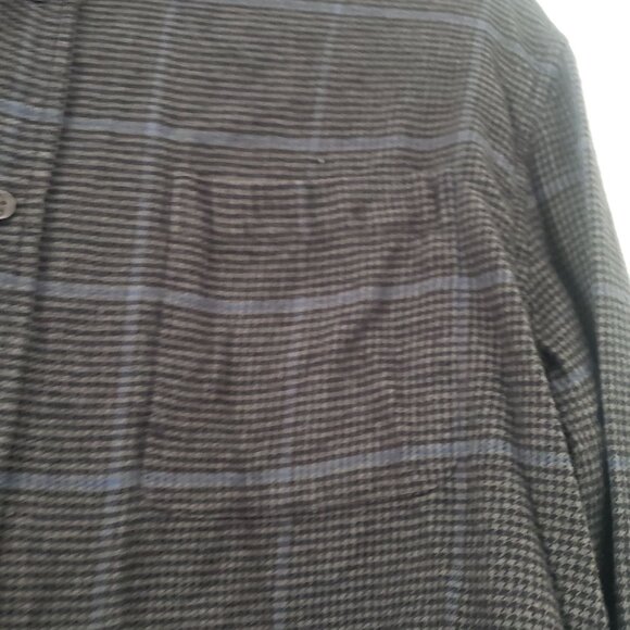 Croft & Barrow Mens Button‎ Down Flannel Shirt Size L Gray Plaid Casual Everyday - Picture 3 of 8